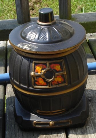 mccoyblackpotbellystovecookiejar.jpg