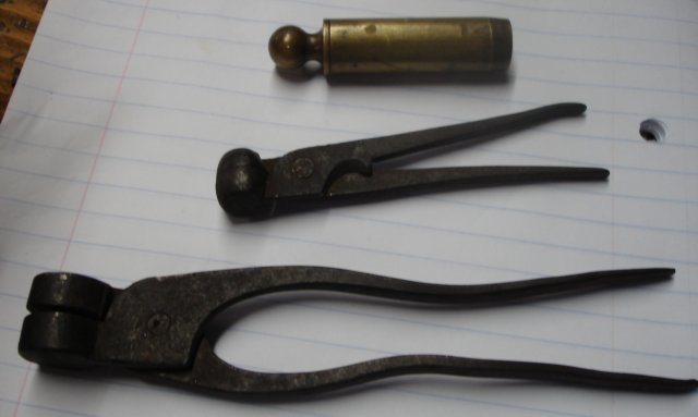 bulletmoldsandpowderguage.jpg